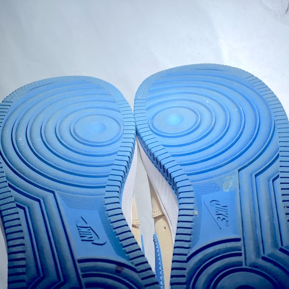 Nike Air Force‎ 1 - Picture 5 of 9